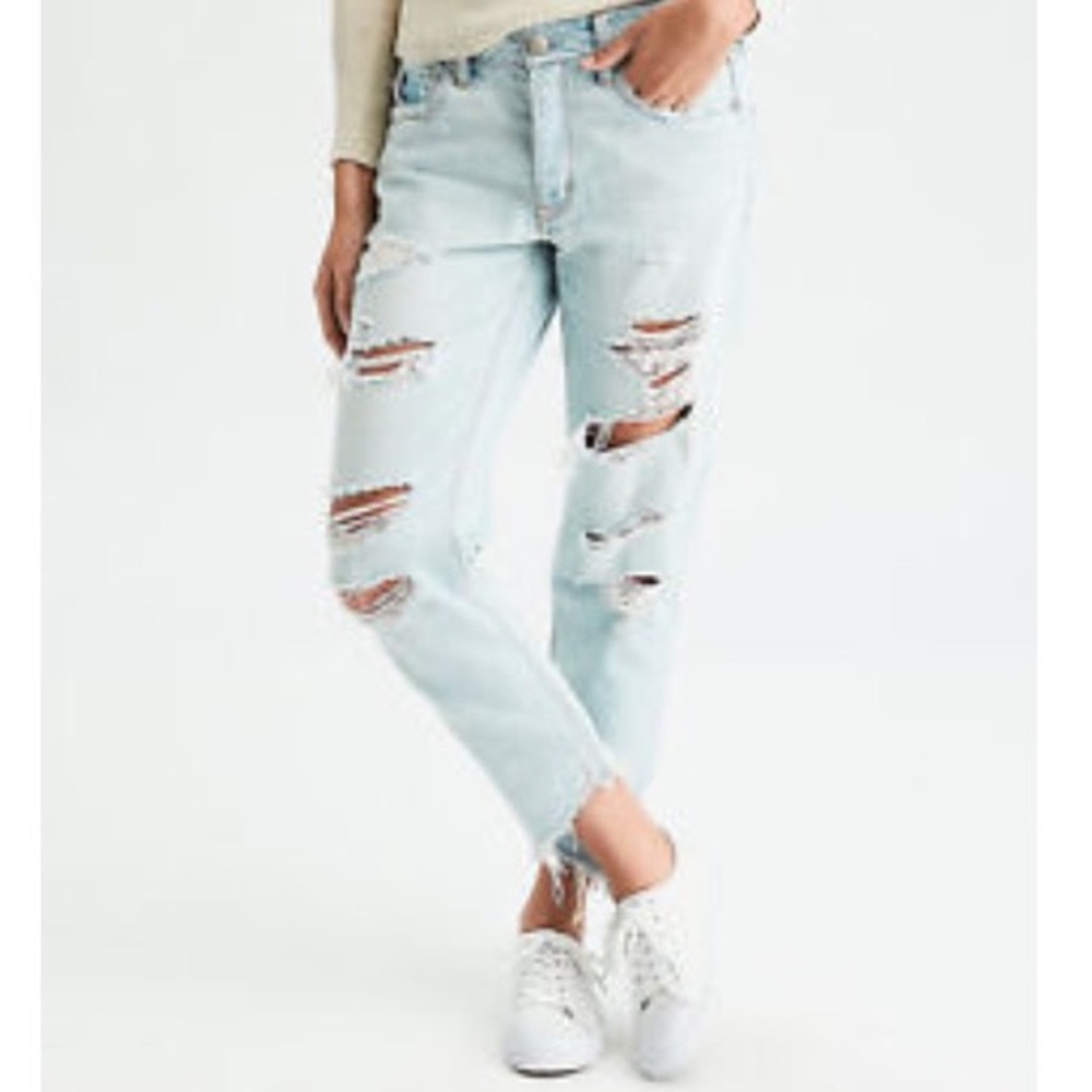 American eagle tomgirl ripped jeans